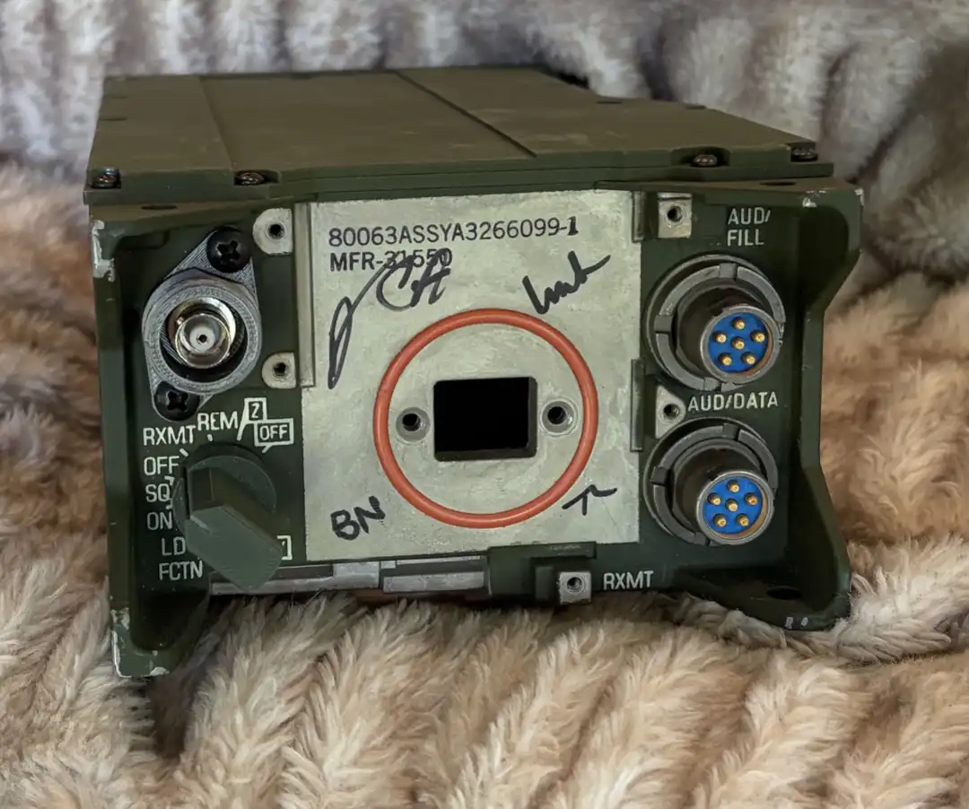 SINCGARS ASIP RT-1523 USGI Replica Radio ("This is a functional Bluetooth replica built inside a real demilled shell with no radio transmission capabilities.")